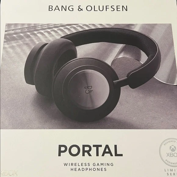 Bang & Olufsen wireless gaming Black Headphones - Picture 1 of 8